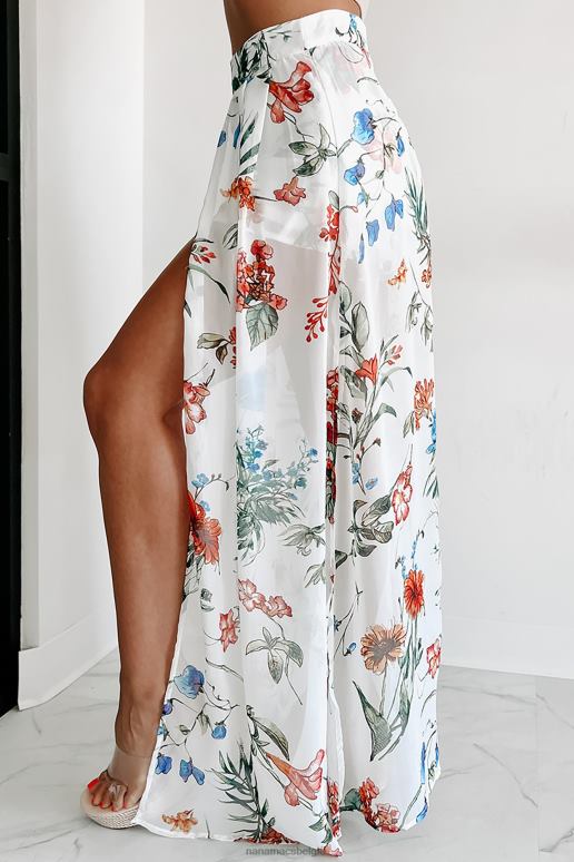 wit/multi het vieren van onze verschillen gebloemde maxishorts NanaMacs HPTT2727