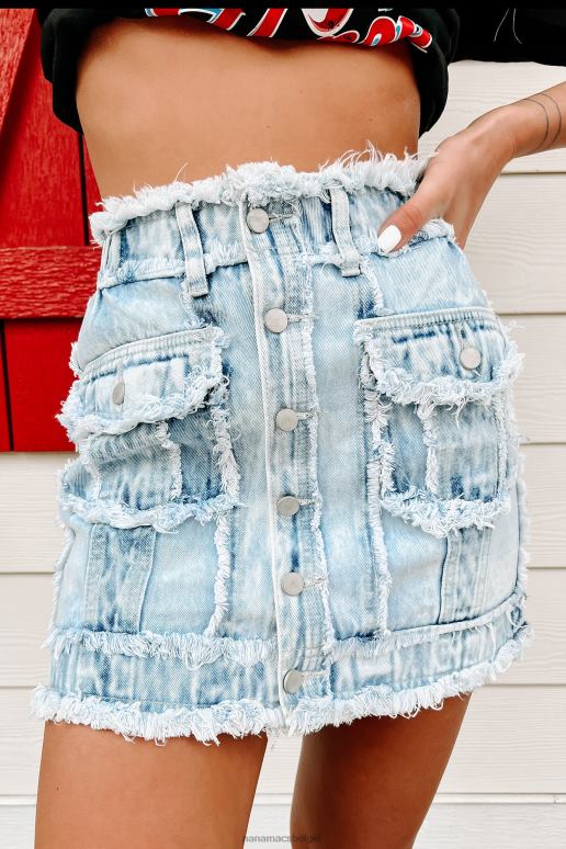 lichtblauw detailgeoriënteerde gerafelde denim minirok met knopen aan de voorkant NanaMacs HPTT3262