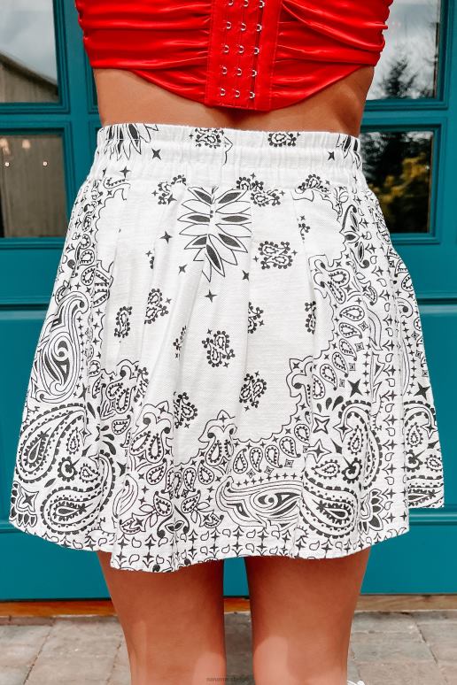 zwart wit blij dat je weg bent minirok met bandanaprint NanaMacs HPTT3258