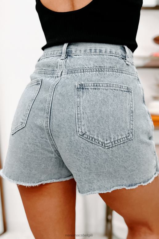 licht denim slenter door de stad asymmetrische denim skort met knopen NanaMacs HPTT2910