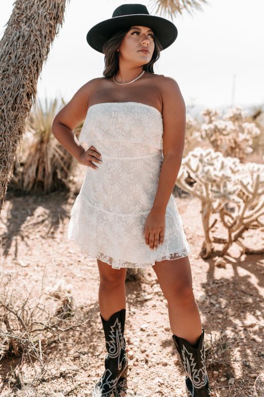 wit op zoek naar liefde strapless kanten jurk NanaMacs HPTT2238