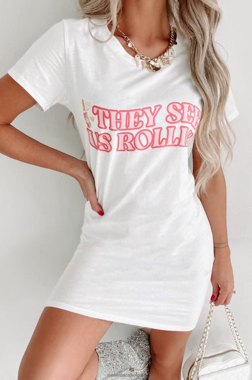 wit ze zien ons in een grafische t-shirtjurk rollen NanaMacs HPTT3587