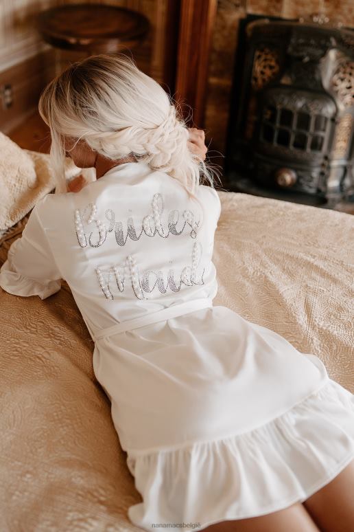 wit ze verandert haar achternaam 