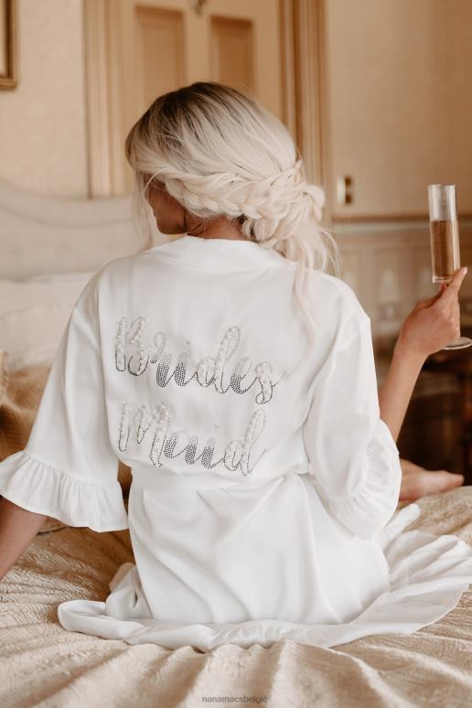 wit ze verandert haar achternaam 