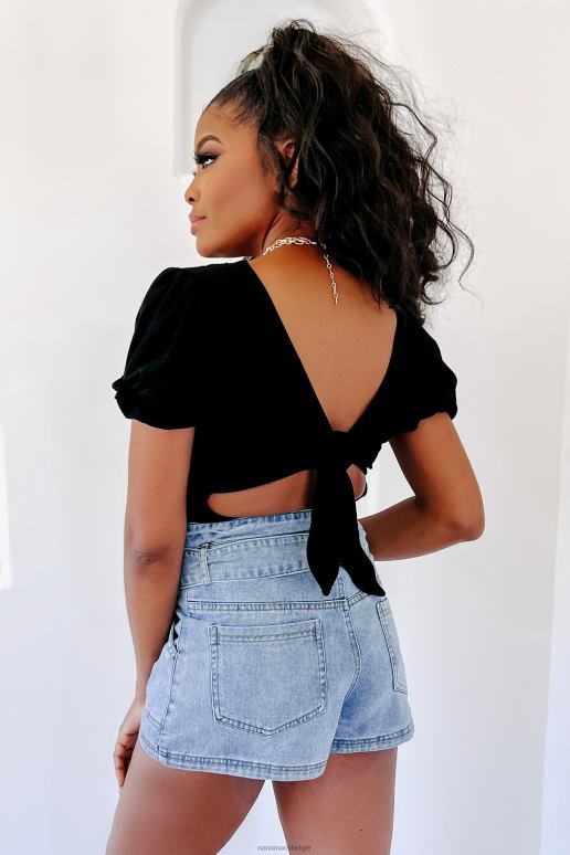 zwart gedurfde bodysuit met pofmouwen en gestrikte achterkant NanaMacs HPTT346