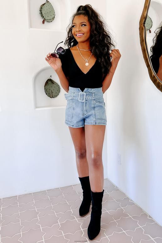 zwart gedurfde bodysuit met pofmouwen en gestrikte achterkant NanaMacs HPTT346