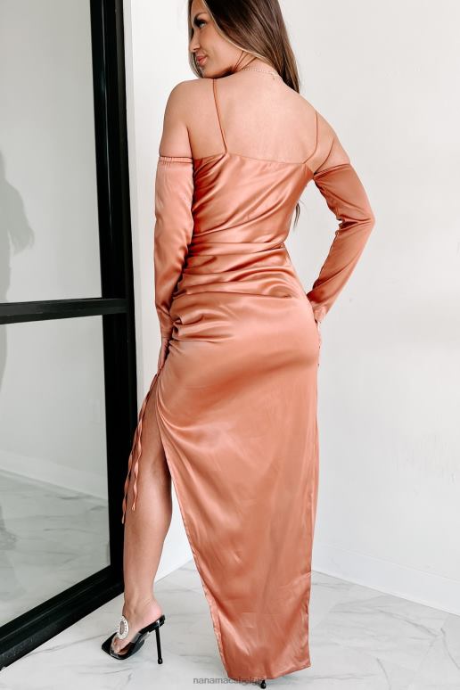 koper raak de off-shoulder maxi-jurk niet aan NanaMacs HPTT2386