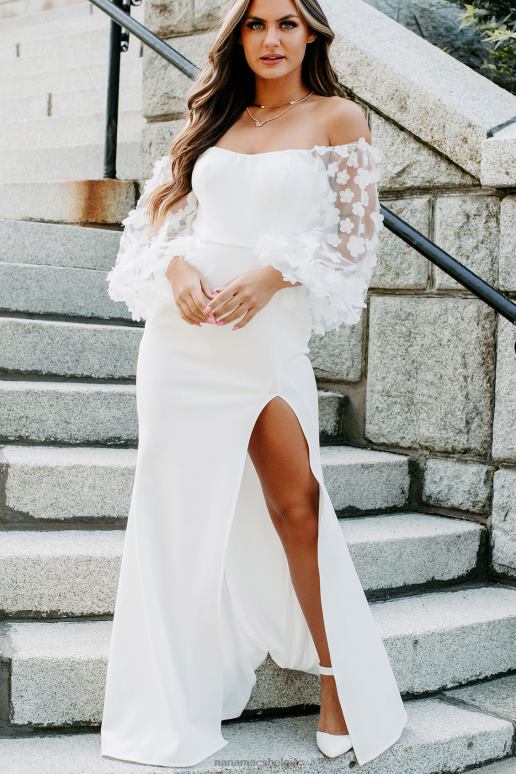 wit the love in your eyes off-shoulder maxi-jurk met bloemenmouwen NanaMacs HPTT2324