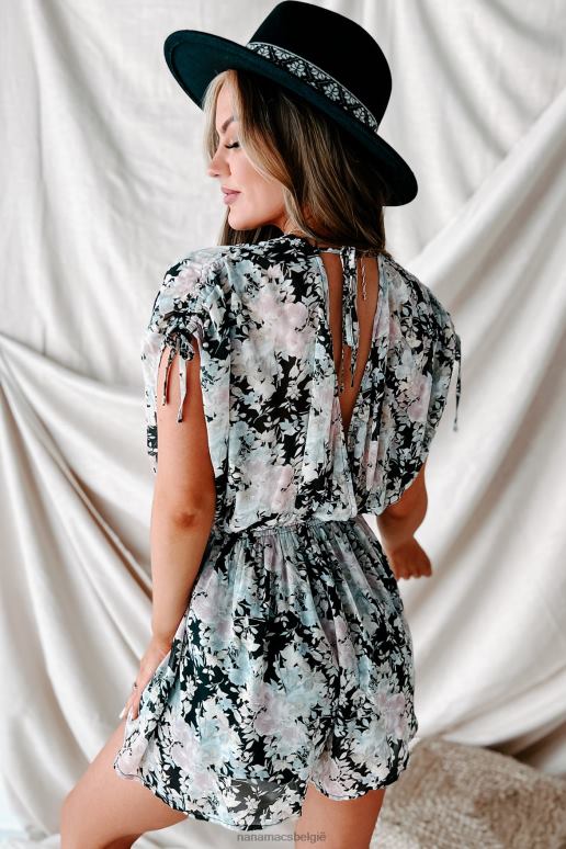 zwarte bloemen tijd om te bloeien romper met gebloemde overslag op de schouders en ruches NanaMacs HPTT2696