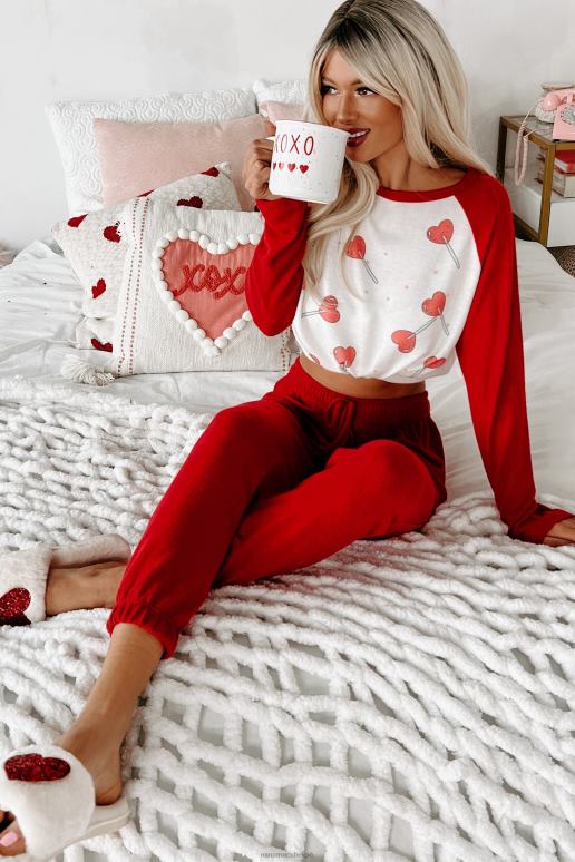 rood sucker for comfort tweedelige loungeset NanaMacs HPTT1758