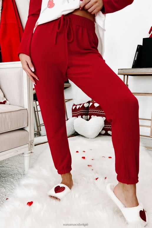 rood sucker for comfort tweedelige loungeset NanaMacs HPTT1758