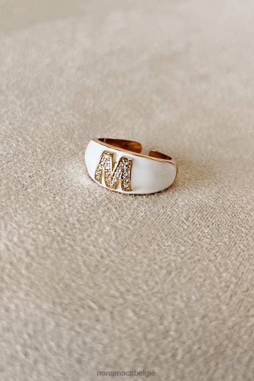 wit goud wijzende vingers eerste ring NanaMacs HPTT4439