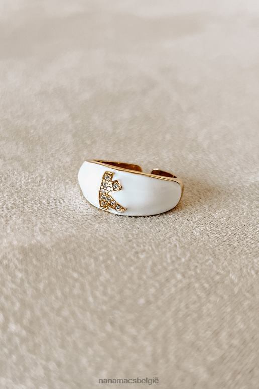 wit goud wijzende vingers eerste ring NanaMacs HPTT4439