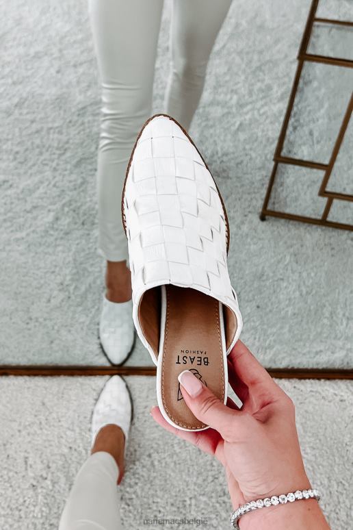 wit apart staande geblokte muilezel NanaMacs HPTT3975