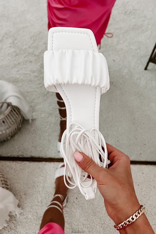 wit brenda sandalen met enkelbandjes en ruches NanaMacs HPTT4035