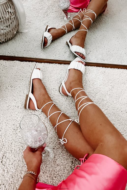 wit brenda sandalen met enkelbandjes en ruches NanaMacs HPTT4035