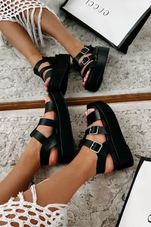 zwart wegdrijvende plateausandalen NanaMacs HPTT4016