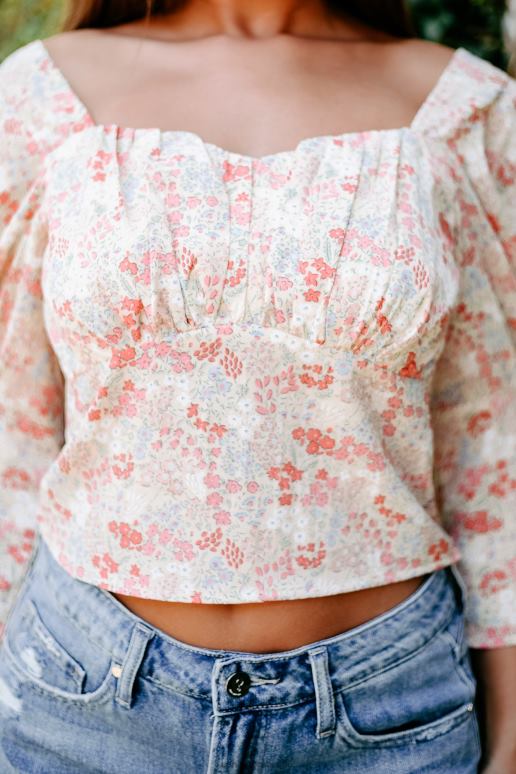 creme multi gebloemde top met 3/4-mouwen en finaleprint NanaMacs HPTT1711