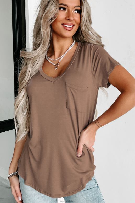 rokerig taupe T-shirt met v-hals NanaMacs HPTT697