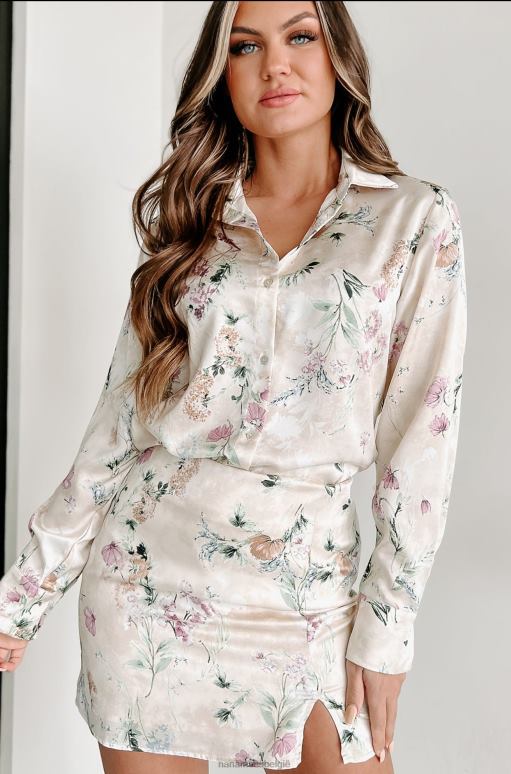 beige behoren tot mij bloemen knop voorzijde top NanaMacs HPTT819