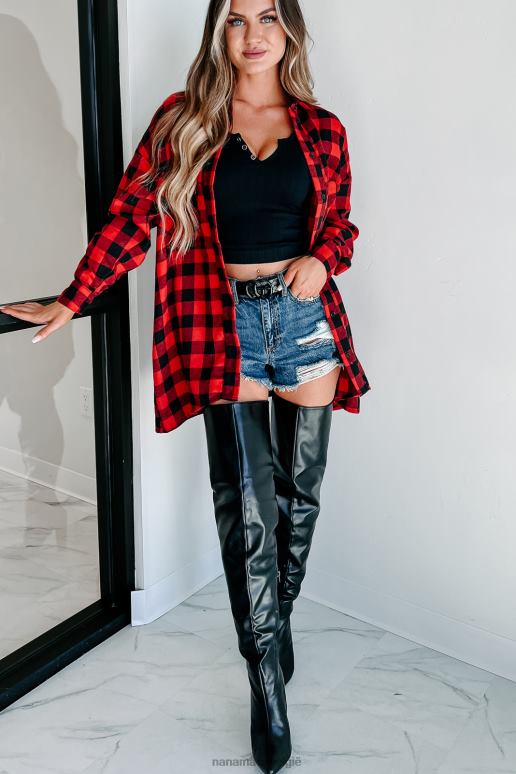 rood wachtend dichtbij geruite top met lange mouwen NanaMacs HPTT1764