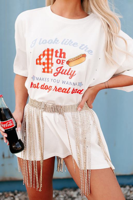 gebroken wit ik zie eruit als het oversized, verontruste grafische t-shirt van 4 juli NanaMacs HPTT810