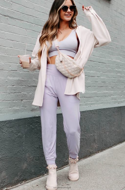 room bel het in een hut met een kap NanaMacs HPTT3692