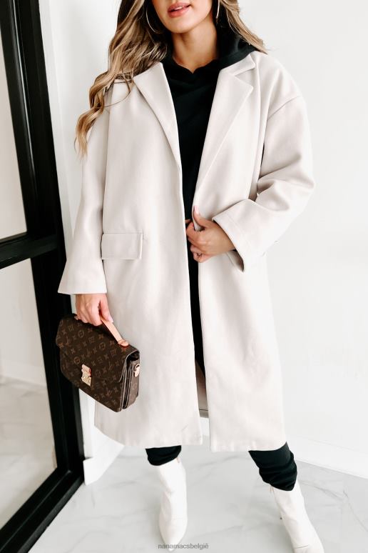 ecru op zoek naar een teken open jas NanaMacs HPTT3784