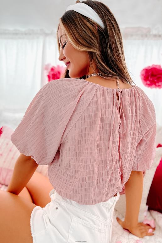stoffig roze featured momenten getextureerde bolle crop top NanaMacs HPTT1493