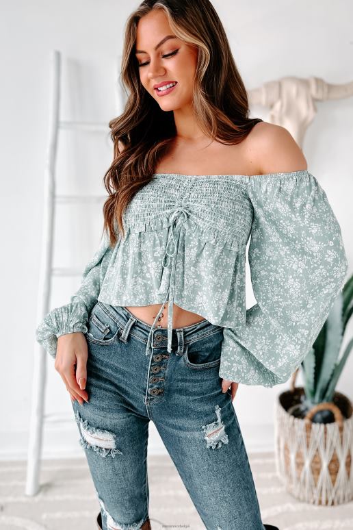 stoffige salie dreaming of love gebloemde crop top met ruches NanaMacs HPTT978
