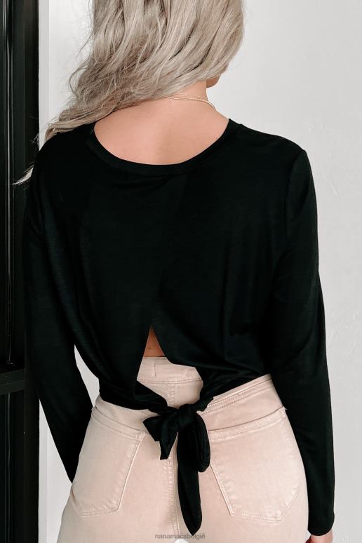 zwart crop top met lange mouwen en gestrikte achterkant NanaMacs HPTT822