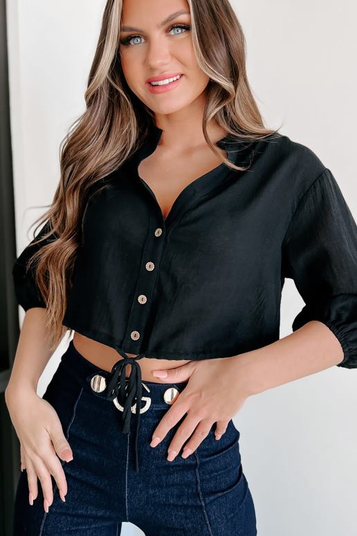 zwart gypsy life linnen crop top met knopen aan de voorkant NanaMacs HPTT868