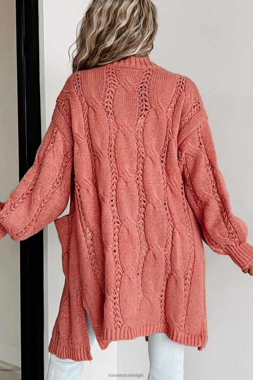 roze omarm het chille kabelgebreide vest NanaMacs HPTT3728