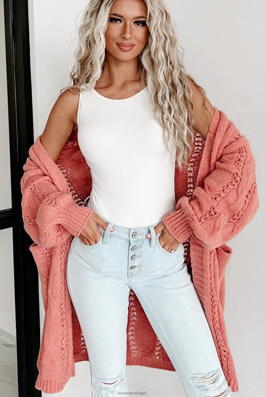 roze omarm het chille kabelgebreide vest NanaMacs HPTT3728